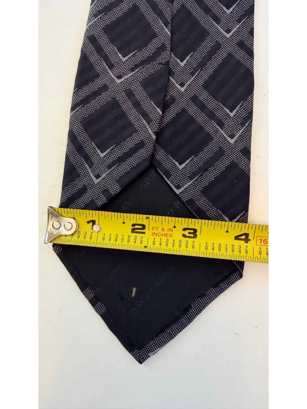 Giorgio Armani Cravatte 100% Silk Tie Black Gray Diamond Pattern Made In Italy